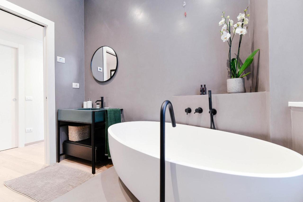 Cathedral Suite - The House Of Travelers Como Bagian luar foto